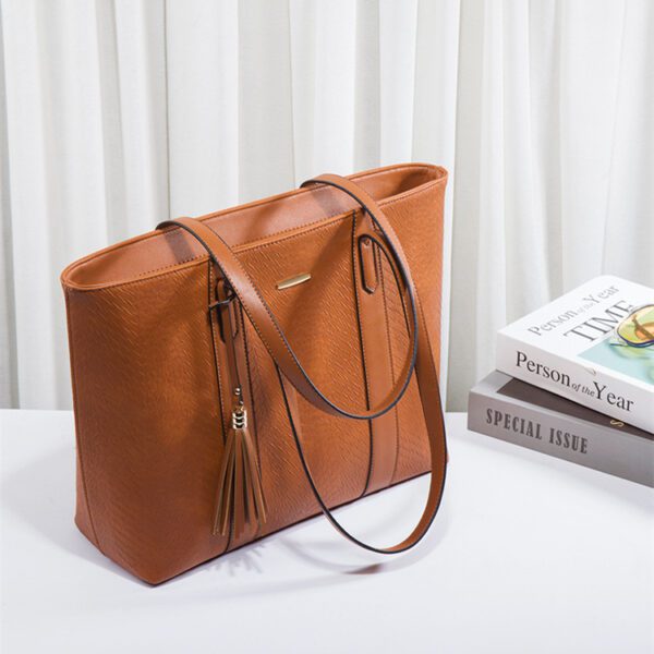 The Leather Tote Collection: A Curated 4-Piece Set for Your Modern Lifestyle