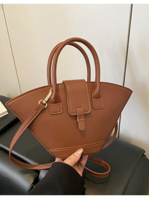 The Seoul Bag in Vegan Leather