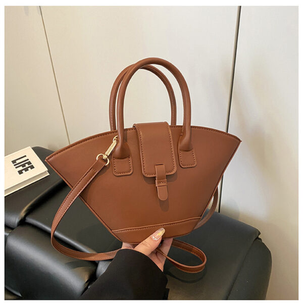 The Seoul Bag in Vegan Leather