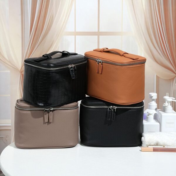 Large Capacity Family Toiletry Bag with Wet-Dry Separation Dual Zipper