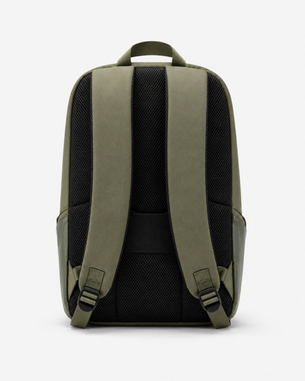 笔记本电脑包产品4展示图D RPET laptop backpack with breathable padded back panel